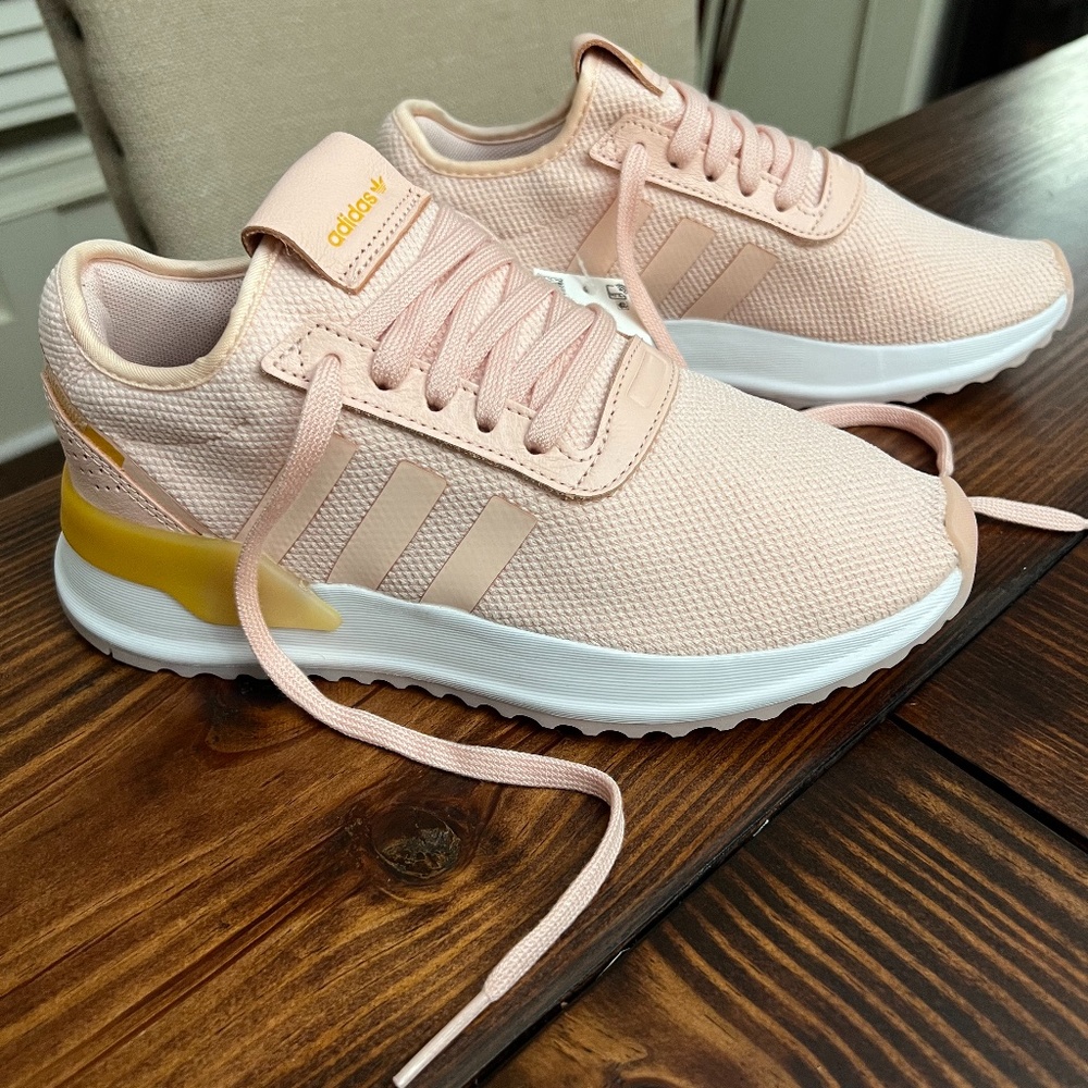 NEW - ADIDAS U_PATH X W Icey Pink/White Shoes - Size 7